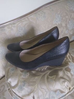 Classic Black Croco Wedge Pumps